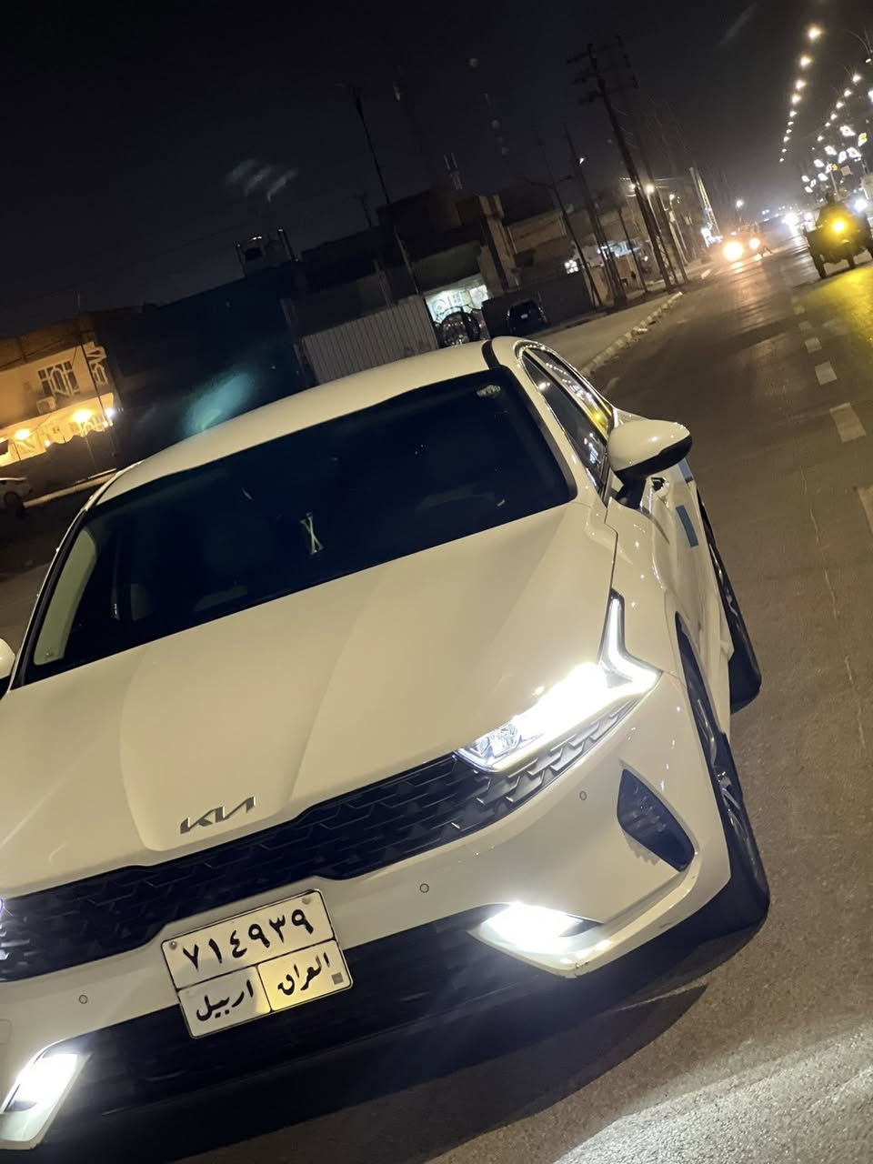 كي فايف 22 ماشية 58 الف 
مكفولة من الصبغ والتبديل بيها بارد فقط 
جديدة وبحالة الوكالة سنوية لل27 
سعرها 188 بيها مجال بسيط 
***********
