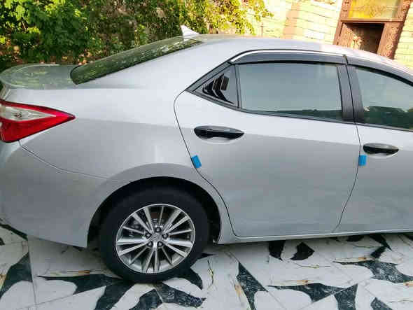 سلام عليكم موديل 14 سياره جديده جاهزة فول ماعده  فتحه مكان ناصريه مراوس صير أو بيع سياره ترقيم جديده هزه جديده حادث فقط بس بنيت بيه باردات بصيطه سعر 118 بيه مجال شراي تفاصيل اكثر عله تصل ***********
