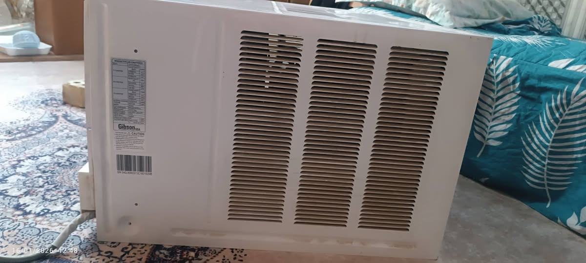 السلام عليكم مكيف جبسون للبيع بعده جديد مستخدم شهرين فقط مثل ما تشوف بالصور مكان كربلاء سعر 250 للتواصل: ***********
