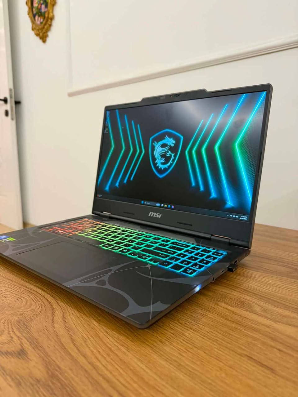 Gaming ( Open Box )
MSI Cyborg 15 Gaming Laptop
• Processor: Intel Core 7 240H (10 Cores, 16 Threads, up to 5.2 GHz) . Graphics Card: NVIDIA GeForce RTX 5060 Laptop GPU?. Display: 15.6" Full HD (1920x1080), 144Hz Refresh 

تەنها لە کارتۆن دەرهاتوە هەموو گیانی بە شەرتە 
رێژەی پاتری شەعن کردنەوەی دیارە لە وێنەکان کە سفرە 
لە هەولێرم نرخی ١٠٨٥$ أربيل, العراق


**إذا كنت صاحب هذا الإعلان وتريد حذفه لأي سبب، رجاءا أرسل رسالة إلى الدعم الفني**