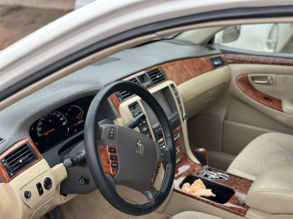 شاهینەی ٢٠٠٥ براوەی ٢ دوگموی مەکینەی ١٨٢  رۆیاڵ ***********
