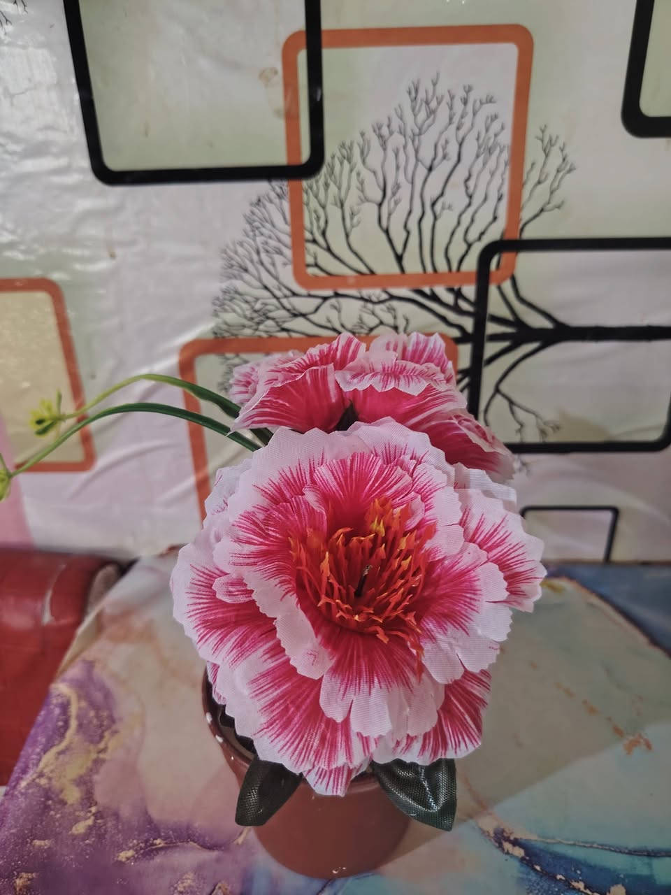 السلام عليكم
إليوم جبنالكم ورد الوان مميزة حلوه كلش متوفر بكميات هواي سعر الدرزن ٨٥٠٠ يعني تكدر تبيع عل الف القطعه توصيل داخل مسيب  مجاناََ اطلب يوصلك لباب محلك او بيتك للاحجز المراسله عله رقم ***********
