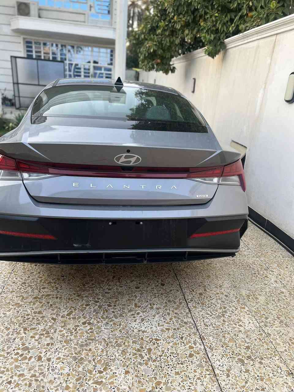 سلام عليكم
الانترا امريكي ٢٠٢٥ فول مواصفات للاخير دخول جديد 

حادثها مثل ما موضح
يرباك بس الدركه 
ماشيه ٢٢ الف
سياره باسمي رقم جديد 
مكاني بغداد تاجي 
رقمي ***********
رايدها ب١٧٠ وبيها مجال شباب لي ميعجبه السعر تكدر تكلب المنشور لنو سياره دخلتلي جديد
