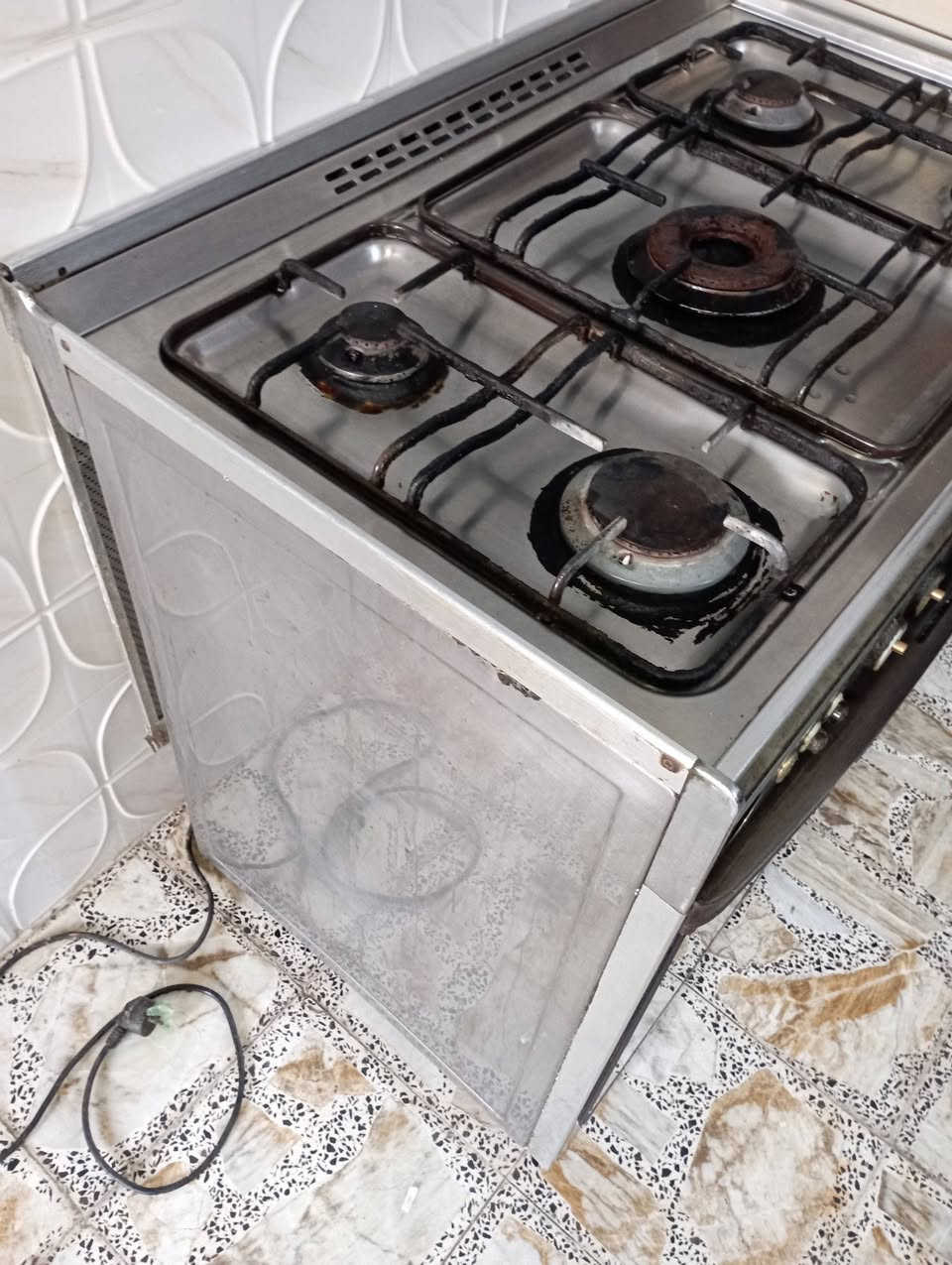 🟡 طباخ للبيع 🟡
طباخ كريازي المصري باب اول 
- خمس عيون 
العين الكبيرة مكسورة 
الفرن شغال 
العيون شغالة جميعها ما عدى العين الكبيرة 

العنوان النجف 
♦️السعر 140 وبي مجال ♦️ 
للاستفسار خاص


**إذا كنت صاحب هذا الإعلان وتريد حذفه لأي سبب، رجاءا أرسل رسالة إلى الدعم الفني**