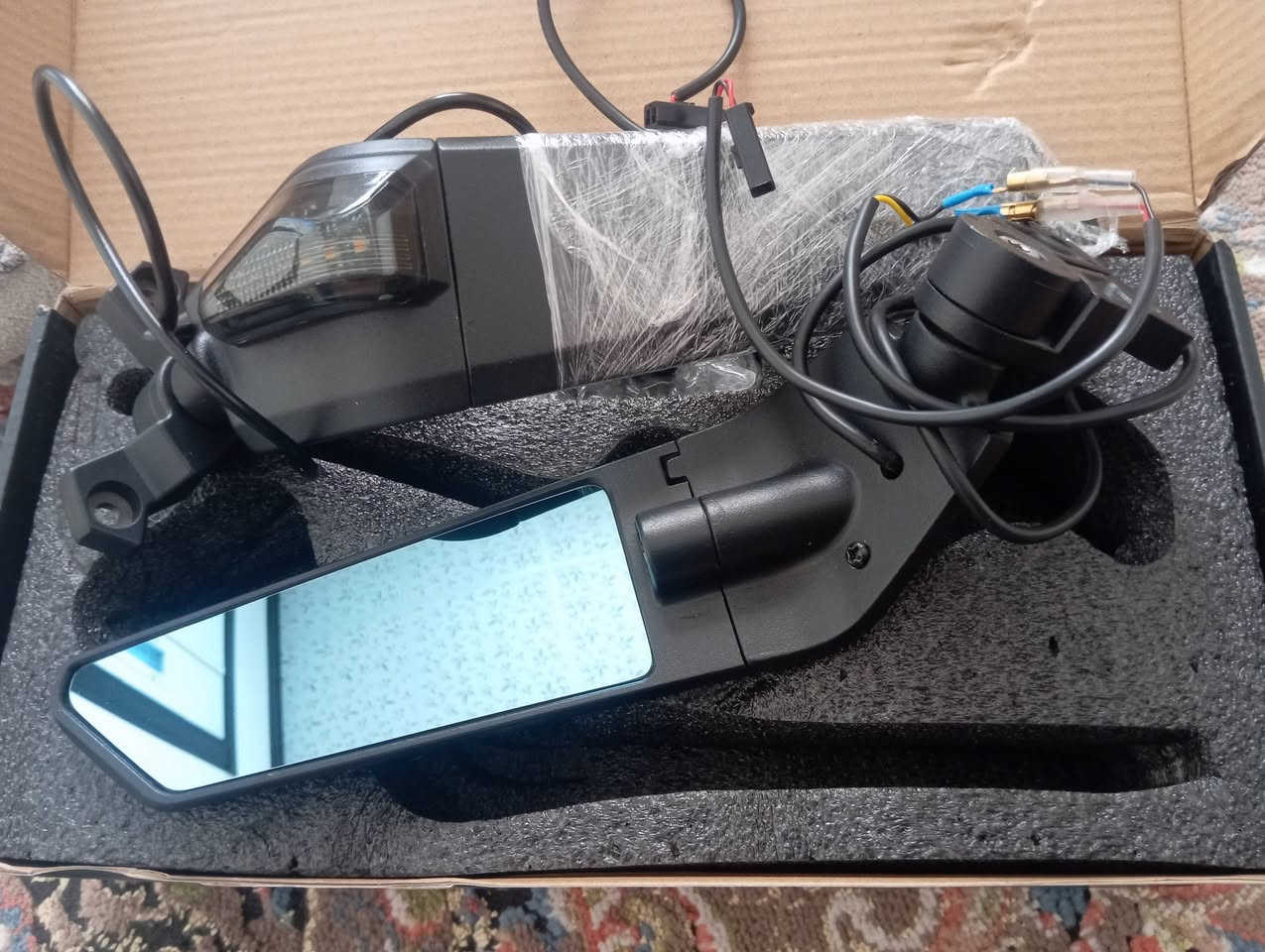 زوج مراية دراجة نارية بيه اشارات جديد ما مستعمل السعر ٢٥ ألف


**إذا كنت صاحب هذا الإعلان وتريد حذفه لأي سبب، رجاءا أرسل رسالة إلى الدعم الفني**