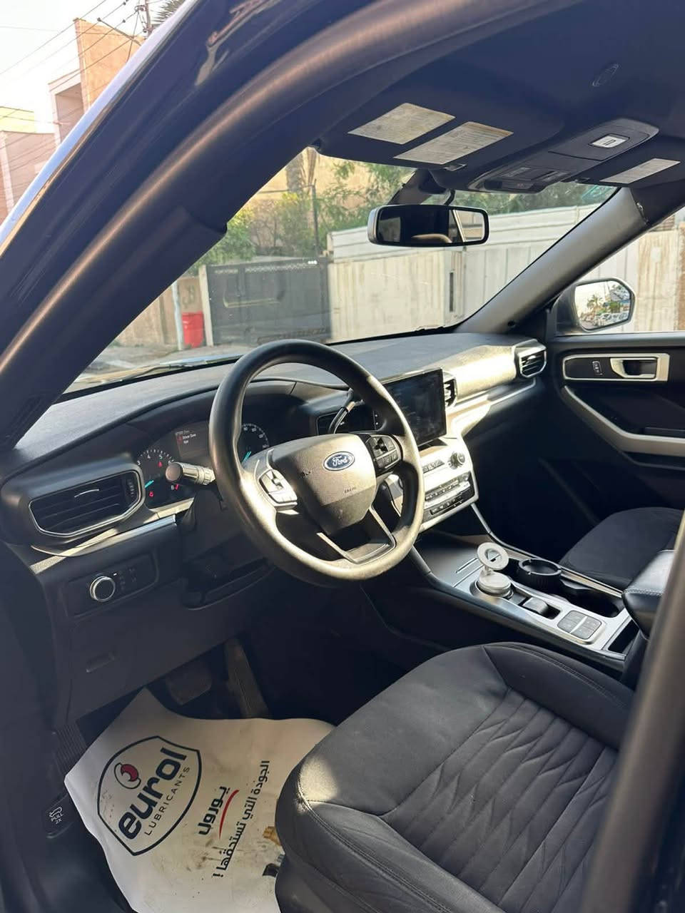 للبيع او مراوس مع بيك اب f150 او سلفرادو ٢٢ و فوك
فورد اكسبلورر بوليسي محرك ٦ سلندر تنفس طبيعي (( بدون هايبرد )) يعني انسى العطل 

٢٠٢٢ حادث حريق لايت امامي سطحي فقط  .. بدون حادث بدون ايرباك .. 

ماشية ٦٠ الف مايل 

كل شي داخل مبدل سياحي سيارة فول نظافة بدون اي نقص متصرف عليها دينار..  مشايفة بانزين عادي و ابدل افضل انواع زيت المحرك .. 

كاميرا خلفية 

هاند بريك دكمة 

بصمة تشغيل داخلية 

گير تعليك 

لون اسود المرغوب بالبوليسي 

شاشة كبيرة 

يعني باختصار سيارة قوة البوليسي و برفاهية السياحي و نصبتها فول .. 

السعر ٢٢ قابل للتفاوض 

***********
