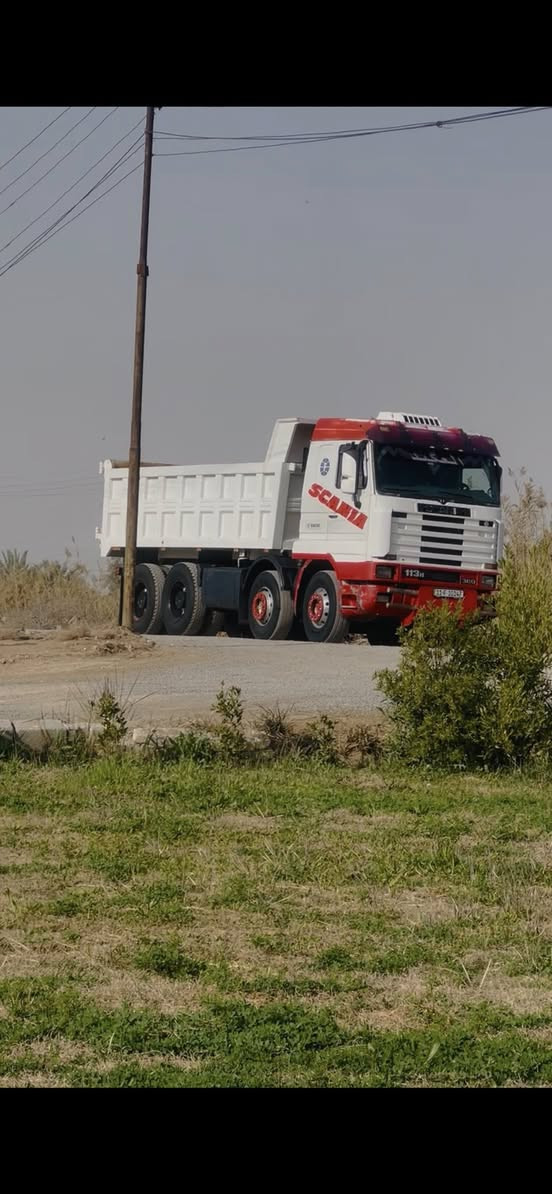 سلام عليكم 
سكانيا للبيع موديل 93 مجموعة بايجر 16 بدي تفصال جديد
رقم بغداد 3لوحات قاطرة و مقطورة 
مكينة 113
كير 3/3
الاتصال ***********
