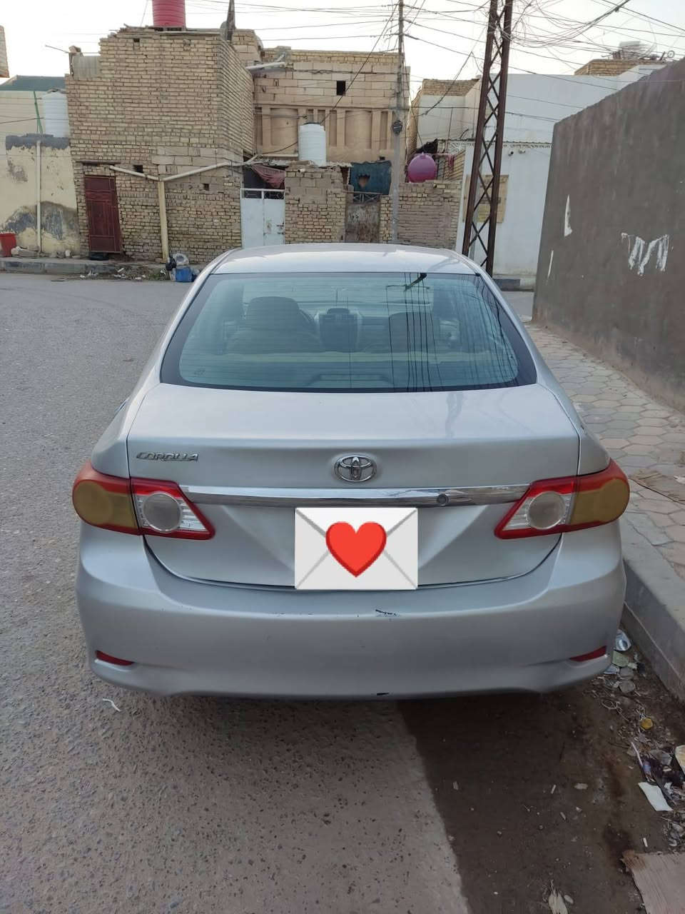 السلام عليكم 
كرولا 2012 خليجي للبيع مكينه 2000 
بيه 3 قطع تبديل +مصبوغه عام جماليه 
مكفوله من العيب الشرعي والگلبة والتجيه والكص
سيارة جهازه مجهزه حدادية تخم تاير 
رقم انكليزي هستوني شاده سنويه لل 29
مداور ثاني يوم
سعرها 93 وبيه مجال بسيط
للاستفسار  ***********
او ***********
