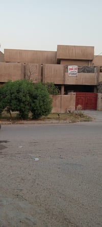 بيت للبيع المساحة 210 ملك صرف في بغداد بلديات شارع الكهرباء الاتصال رق...