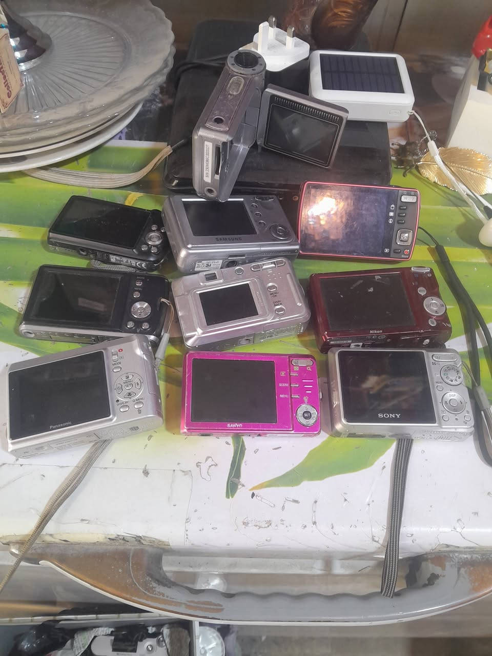 ماركات مختلفه   ..نظام البيع فحم.   شلع او مفرد.


**إذا كنت صاحب هذا الإعلان وتريد حذفه لأي سبب، رجاءا أرسل رسالة إلى الدعم الفني**