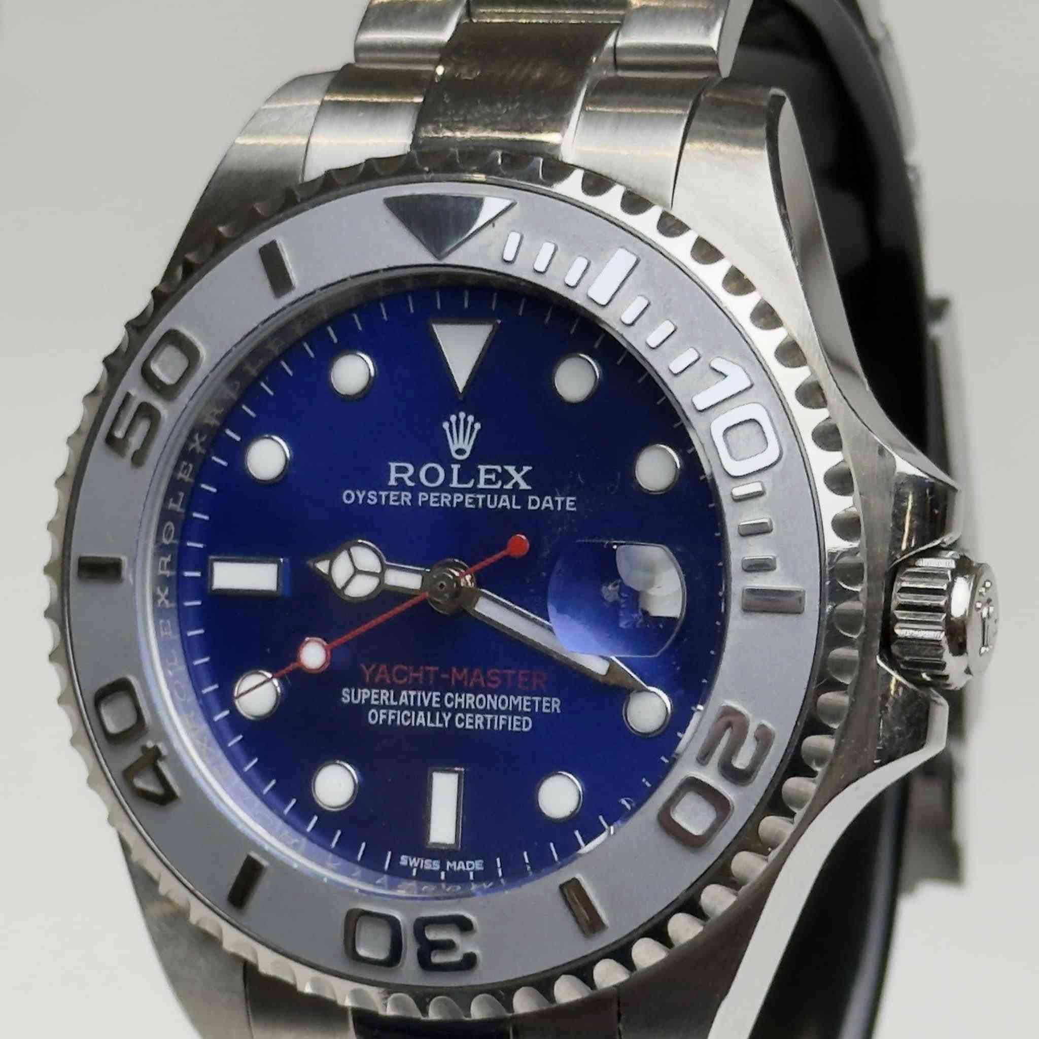 ‏Rolex بمينا مميزة 🔵
ساعة كوبي درجة ممتازة مثل ممبين ✨
🔹مينا لون ازرق مميزة
🔹قطر ٤٩ مم قطر رجالي 
🔹رنك دوار جودة ممتازة 
🔹عداد ايام الشهر 
🔹هيكل و سوار ستانلس ستيل 
ساعة بجودة ممتازة بمكينة مضبوطة ☄️
السعر ٥٥ الف ✨


**إذا كنت صاحب هذا الإعلان وتريد حذفه لأي سبب، رجاءا أرسل رسالة إلى الدعم الفني**