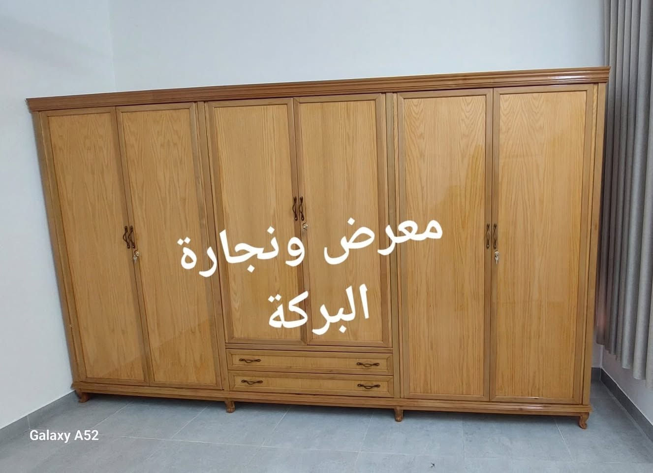 كنتور ٦ ابواب خشب سنديان جديد السعر ١٤٠٠٠٠٠ رقم الهاتف ***********
