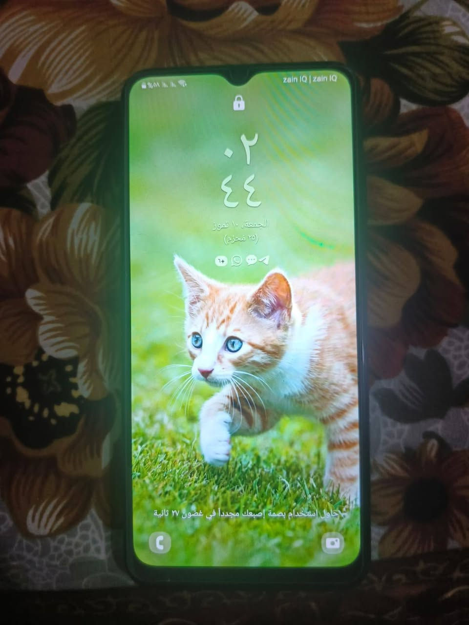 📱 **للبيع: Samsung Galaxy A03s (بحالة ممتازة جداً)**
جهاز **سامسونج A03s** غني عن التعريف، يجمع بين الأداء السلس والبطارية العملاقة. الجهاز نظيف جداً وعملي ومناسب جداً للاستخدام اليومي والألعاب.
🌟 **حالة الجهاز والمواصفات:**
 * **النظافة:** 90% (نظيف جداً وأخو الجديد، استخدام راقي وبدون أي عيوب).
 * **الذاكرة الداخلية:** 64 جيجابايت (تكفي لكل تطبيقاتك، صورك، وملفاتك).
 * **الذاكرة العشوائية (RAM):** 4 جيجا (لأداء سريع وتنقل سلس بين التطبيقات).
 * **البطارية:** 5000 مللي أمبير (بطارية خرافية وعملاقة تدوم معك يومين كاملين من الاستخدام المتواصل دون الحاجة للشحن).
📸 **كاميرا مميزة ولحظات لا تُنسى:**
 * الجهاز يأتي بكاميرا ثلاثية خلفية ممتازة بدقة **13 ميجابكسل** لالتقاط صور واضحة وألوان طبيعية وحلوة في الإضاءة النهارية.
 * يدعم ميزة العزل (بورتريه) لتغبيش الخلفية وإبراز التفاصيل بشكل احترافي وخرافي، بالإضافة إلى كاميرا ماكرو لتصوير الأشياء الدقيقة.
✨ **ميزات إضافية:**
 * شاشة كبيرة بحجم 6.5 بوصة بدقة HD+ لمشاهدة الفيديوهات والأفلام بوضوح ممتاز.
 * يدعم شريحتين إتصال بنفس الوقت مع مكان مخصص لرام خارجي (ميموري).
 * مستشعر بصمة سريع ومدمج بزر الطاقة الجانبي لحماية خصوصيتك.
💵 **السعر:**  80 ألف (وبيه مجال للشراي)
📍 **المكان:** بغداد - حي العامل
📞 **للتواصل والاستفسار:** ***********
