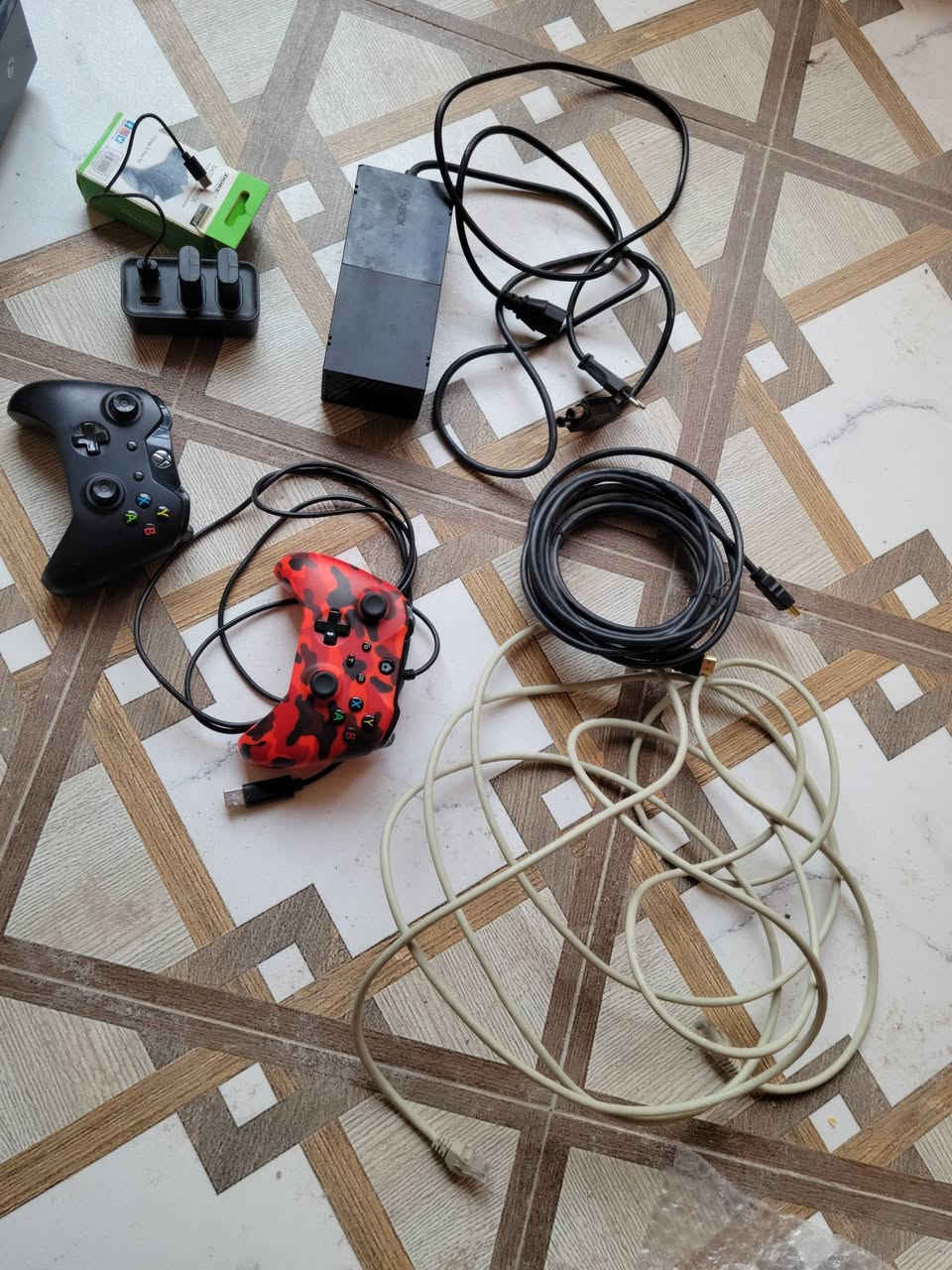 سلام عليكم
اكس بوكس ون فات كامل ملحقات للبيع 100قفل مع حساب داخلي تقريبا بي 7 العاب مفتوح تنضيف فقط  مكاني بغداد مدينة الصدر


**إذا كنت صاحب هذا الإعلان وتريد حذفه لأي سبب، رجاءا أرسل رسالة إلى الدعم الفني**