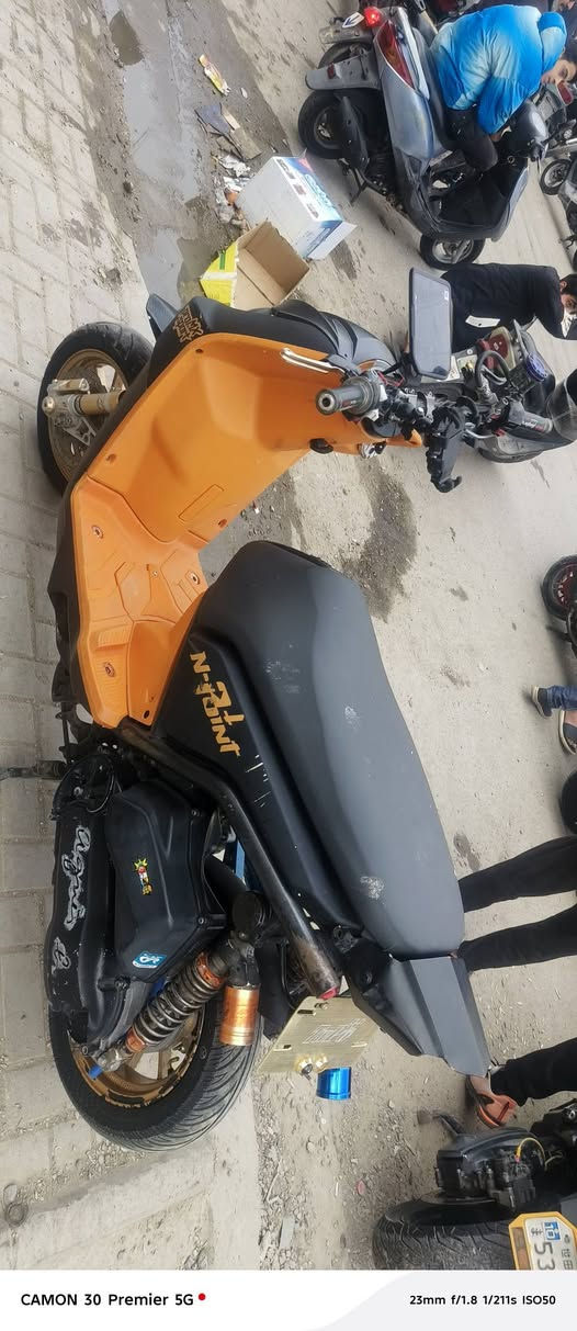 سكنس جبلي مزوده فول نضافه
سعر مليون 200 مدينة الصدر ***********
