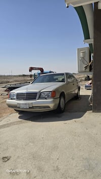 مارسدس شبح موديل 1990 مكينه 3000 كهربائيات شغاله السعر ٤٨ 07800835506