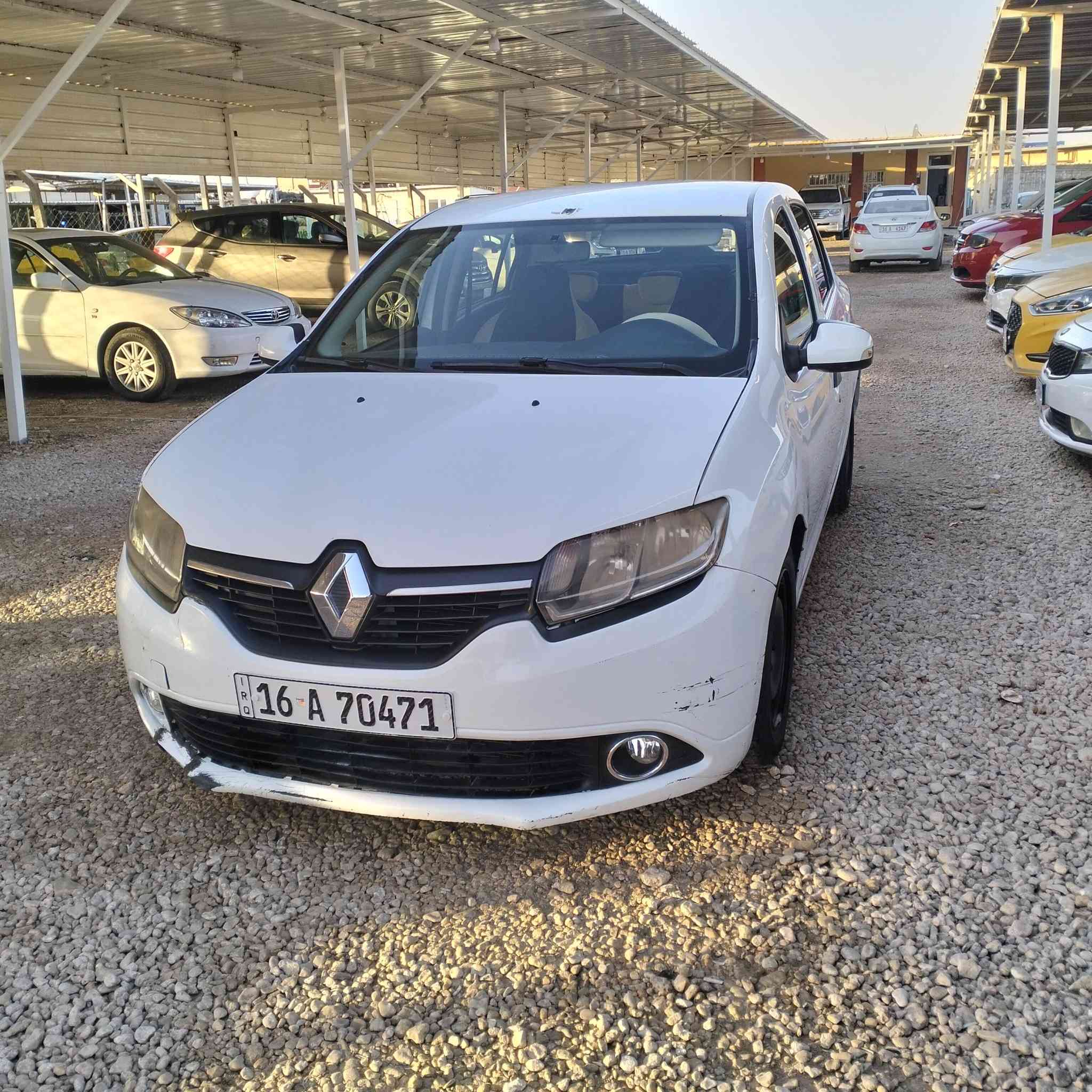 رينو سمبل موديل ٢٠١٦ رقم انكليزي سنويه لل٣١ كير اوتو وارد خليجي السياره بيها جاملغ الايمن الامامي فقط سياره نظيفه وجاهزه من كلشي السعر ٦٠ وبيها مجال قليل للشراي مكاني ديوانيه حي الضباط الرقم ***********
