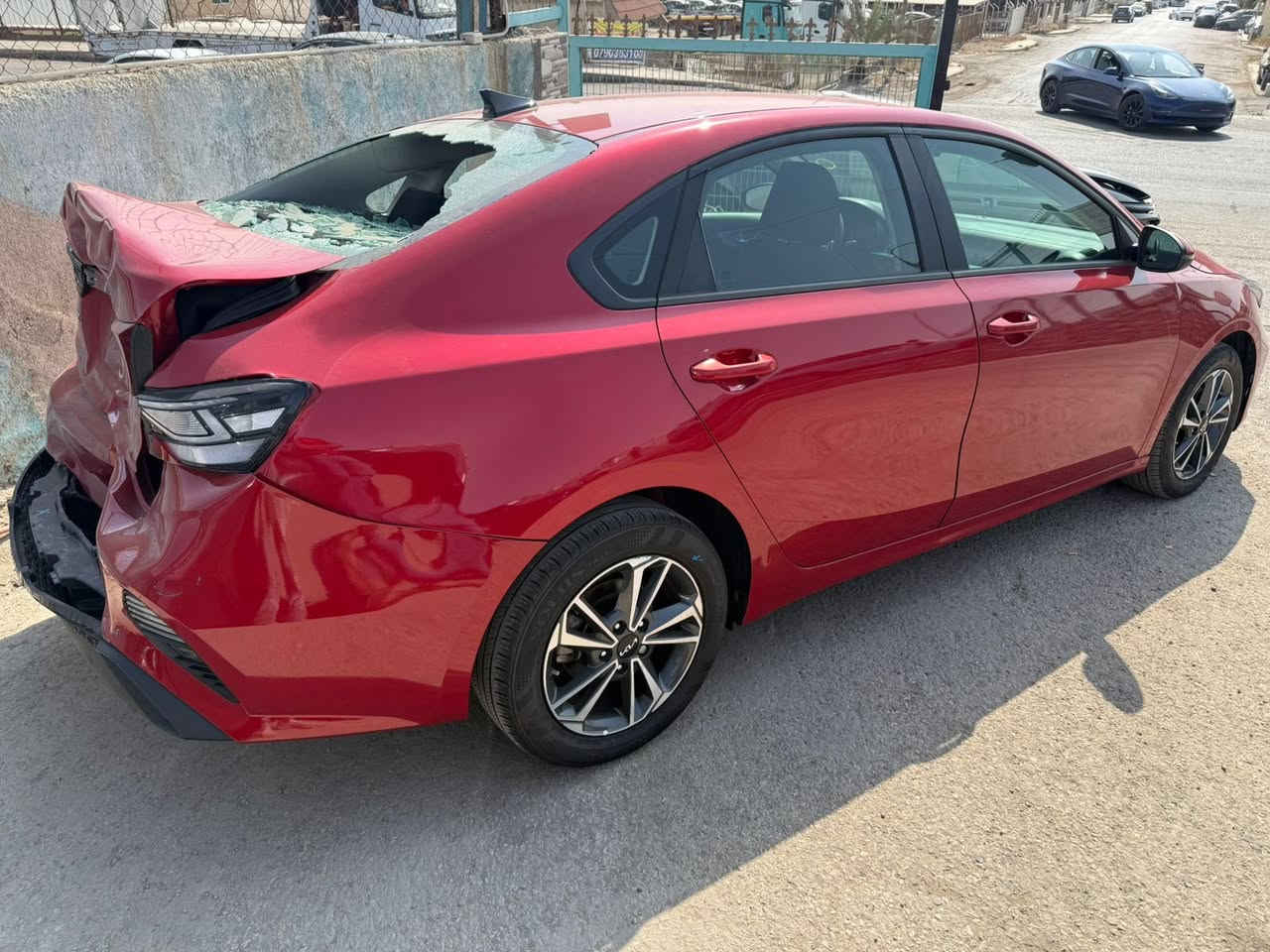 سلام عليكم 
فورتي موديل 24 
حادثها كما واضح بالمنشور 
سياره حاليا بالأردن منطقه الحره تم خصم من سعره قفل قفل بدون عمله 98 مطروحه واصل بغداد ع كتاب ذوي الشهداءب108 توصل بعد التفاق خلال 5 ايام ايضى يوجد عديد من سيارات داخل كروب واتساب ستفسار ***********
