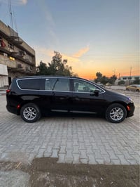 كرايسلر باسفيكا لون  اسود موديل2024 السياره بدون حادث بيها تقرير مياه ...