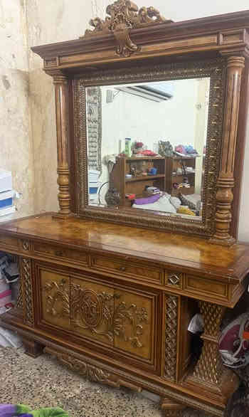 ٣ قطع غرفة زان مصري
مكاني بغداد حي القاهرة 

*********** واتساب
