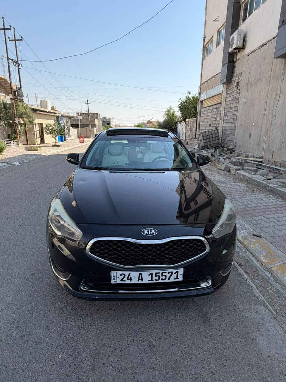 كيا كادينزا للبيع
موديل 2014 فول ملكي 

بانوراما 

نظام ترحيب 

مراي قلاب 

بصمه عدد 2 

اوتو بارك 

حساسات

لايتات دبل عدسه

تحكم استيرن فول 

استيرن كهربائي 

كشنات كهربائي 

كشنات تدفئه و تبريد 

كشنات كله جديد  

نظام صوتي انفنتي 12 سماعه 

برده كهربائي ينزل ويه R

مرايه قلاب ويه R

تبريد ثلج قطعتين امامي و خلفي

شاشه بلادي 

كامره 

لوحه تحكم خلفي بالتبريد و المسجل 

ماسحات اوتو 

وباقي كومه مواصفات المعروفه 

جاملغ طرف سكن خلفي بيهه تعديل فقط
سعره 115 بيه مجال 

عنوان سيارة كركوك إلتون كوبري
***********
