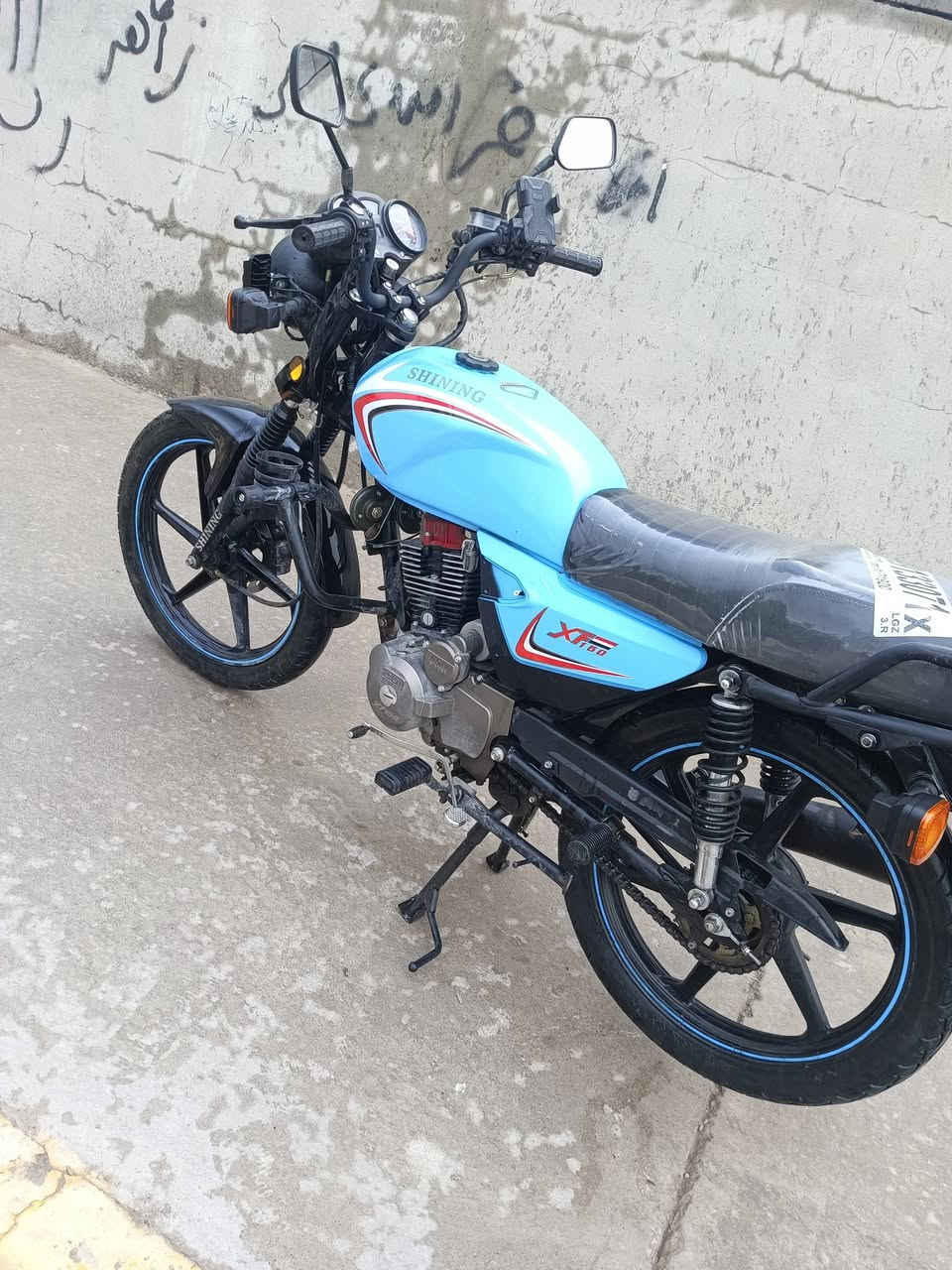 السلام عليكم
ماطور شاينك للبيع 
رقم وسنويه 
موديل 2023
السعر 1700 
***********
