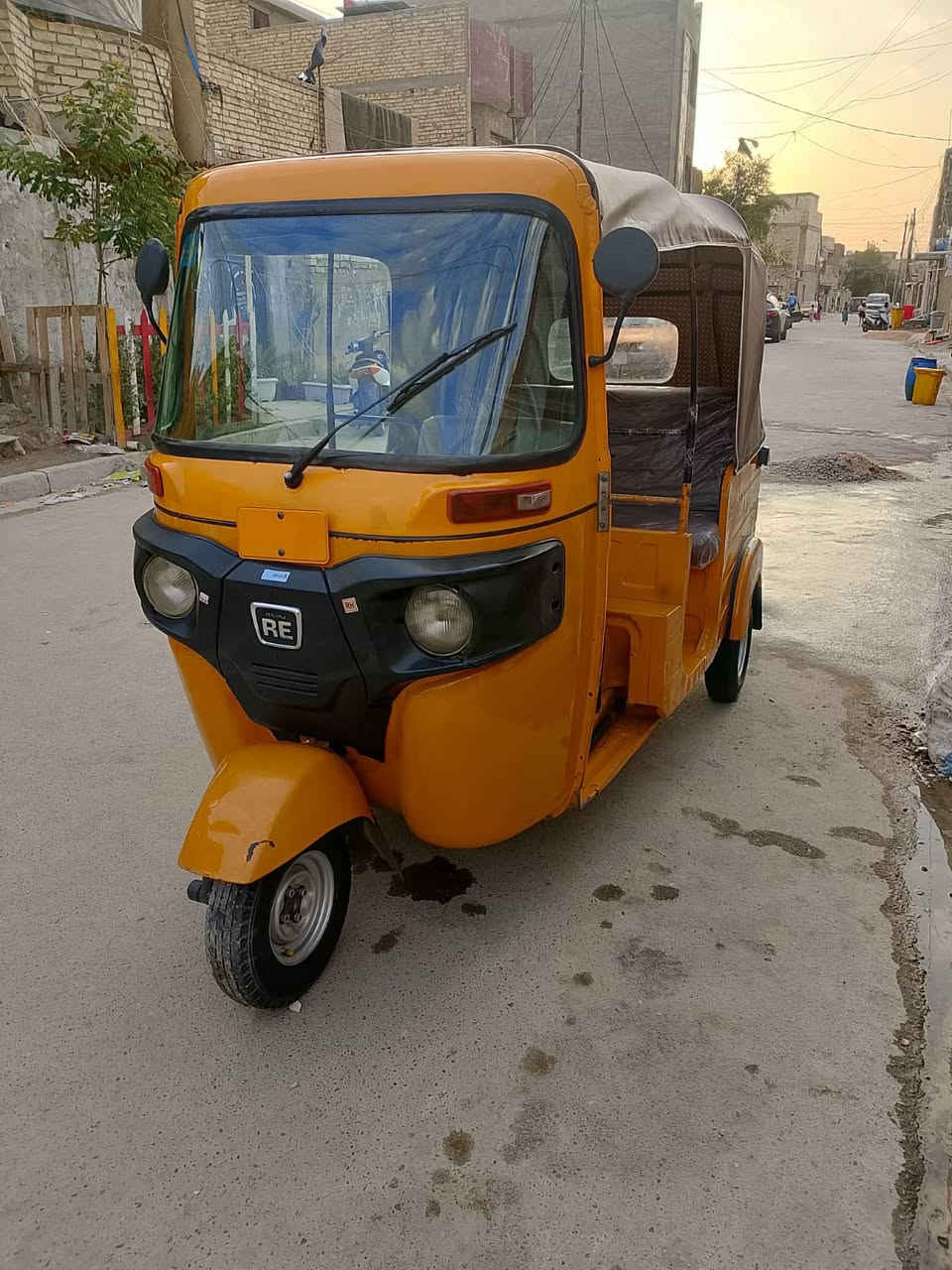 السلام عليكم 
للبيع موديل 20 شهر 12 رقم وسنويه تحويل ثاني يوم مكينه مكفوله من التنقيص ولتبخير كشر بس لغد واحد مصبوغ تكتك خير من الله جاهزه كبل للشارع
 مكان بغداد الشعب السعر 6800 بيها مجال 
الاتصال ***********
