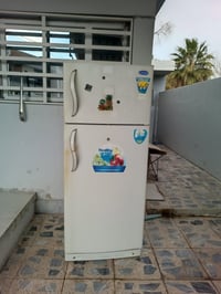 ثلاجة للبيع  قيم واخذ  07874943823 ع واتساب