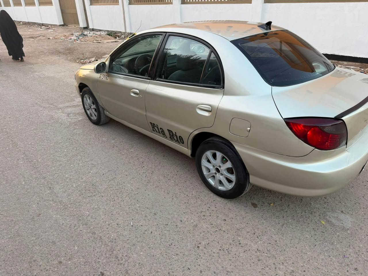 كيا ريو موديل 2001
محرك كير اوتو مكفولات
تخم تاير صدر جديد 
صبغ فرن حراري سياره جاهزه
سعر44وبيهامجال عنواني بغداد
رقمي*********** بغداد, العراق
