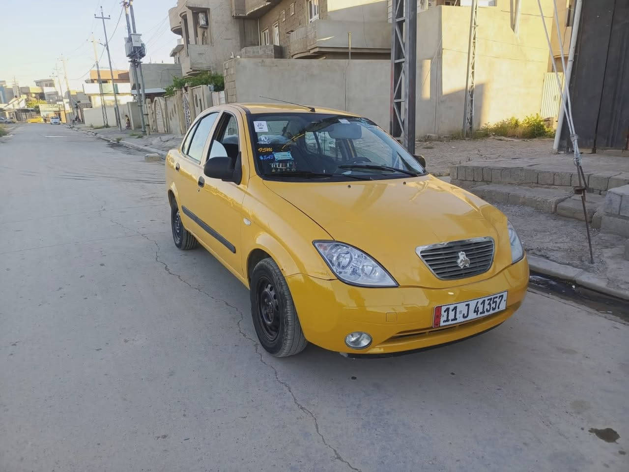 السلام عليكم 
طيبه 🚕
موديل 2015👋
رقم بغداد أوربي ✋ سنويه وهزه جديده 
هيئه وغرامة صفر 🚦 كاربون بانزين ⛽ 
شرط والوكالة والتحويل 🙋 
محرك وكير شرط 👋 طخم تاير طخم امامي خلفي جديد 👋 تبريد ثلج 🥶 مكيف الهواء 
📢 ظررها باب الخلف السائق فقط وبدون دواخل شرط وكدام العين 👀 
🛑#السعر 38$💸 وبيها مجال 
#العنوان #الموصل #موصل_الجديده قرب جامع الايقظه شارع البطاريات 
🛑 1️⃣ اوقات العمل🕰️الاتصال من الساعه التاسعه صباحا الى الساعه العاشره ليلا🛑
🛑2️⃣بلتلفون قفل ماكو تعال ودفع سعر اليعجبك 🛑
#مكتب_ارض_السلام #لبيع_وشراء_السيارات 
🛑 #باداره/ سلام الراشدي 
***********📱كورك 📞
***********📱اسيا📞
