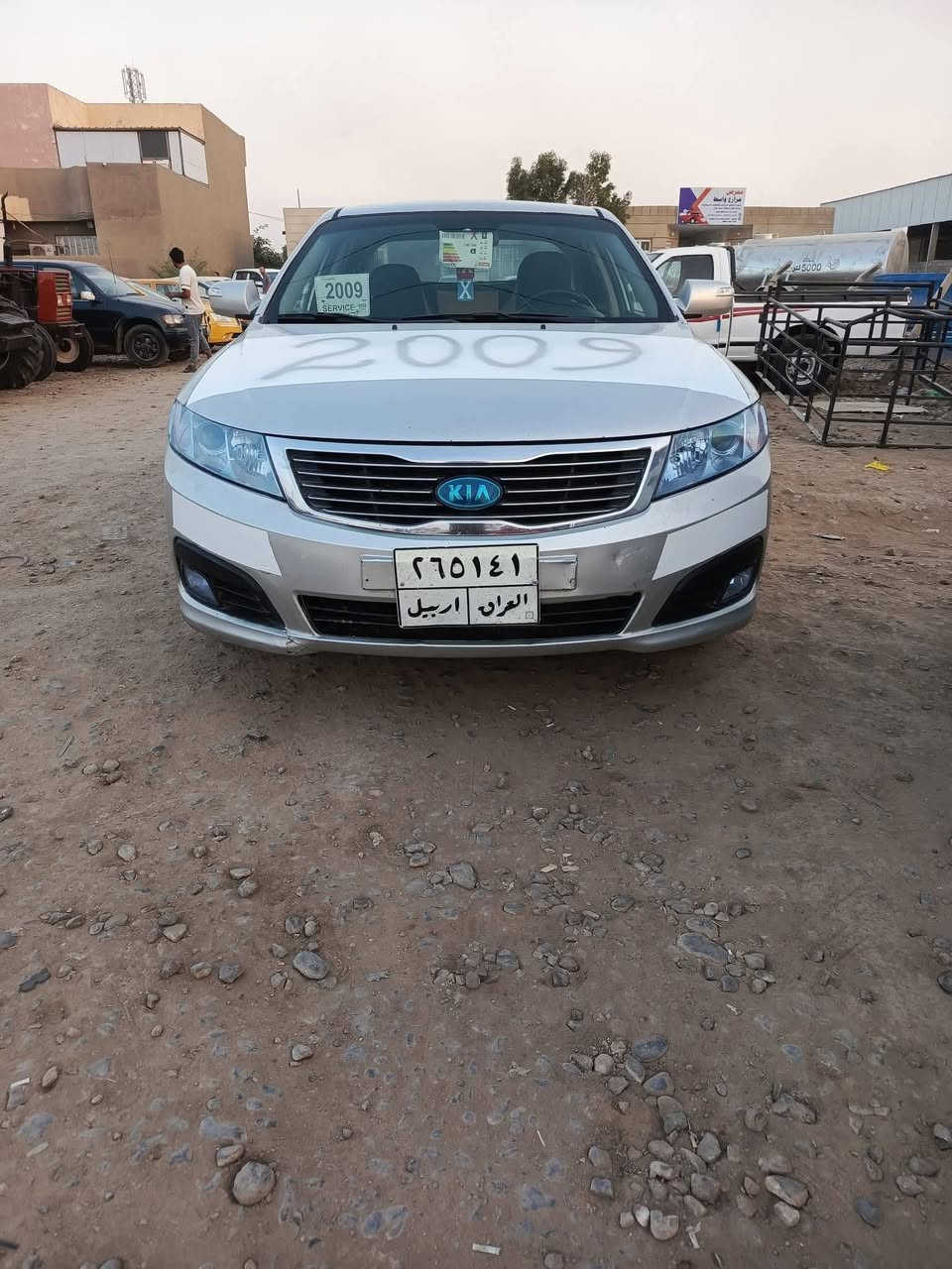 سلام عليكم للبيع موديل ٢٠٠٩ سياره جديده معنه الكلمه بيه بس قطعه وحده بس  لجاملق فقط والباقي كفاله للعنوان واسط الزبيديه  ***********
