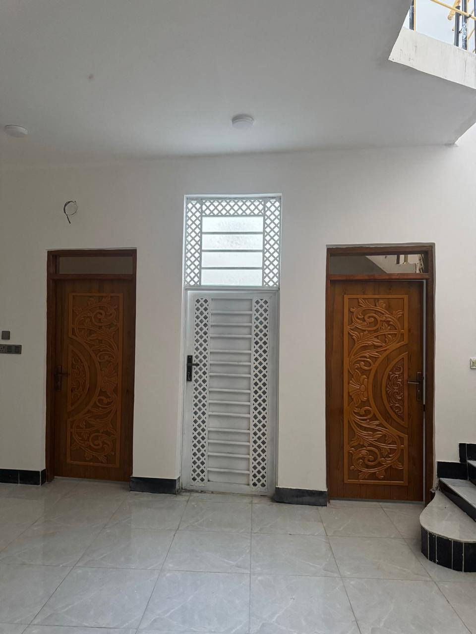 بيتين بحي سبل كل بيت مساحته 200 للبيع بناء حديث صب كونكريت ما مسكونات يم مكتب ابو ساره يم المدرسه لاستفسار أو واتساب ***********
