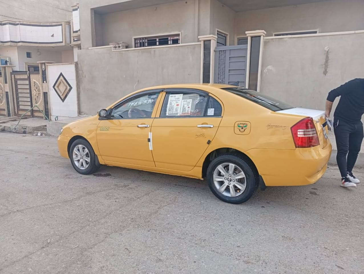 ليفان 2011 محرك كورلا لاصرف ولا نفخ كير شرط تبريد شغال رقم بغداد مشروع وطني شرط الوكالة والتحويل سنويه 2028 كابون بانزين بيها بدون ظرر السياره جاهزه السعر 43 مكاني موصل حي الانتصار *********** ***********
