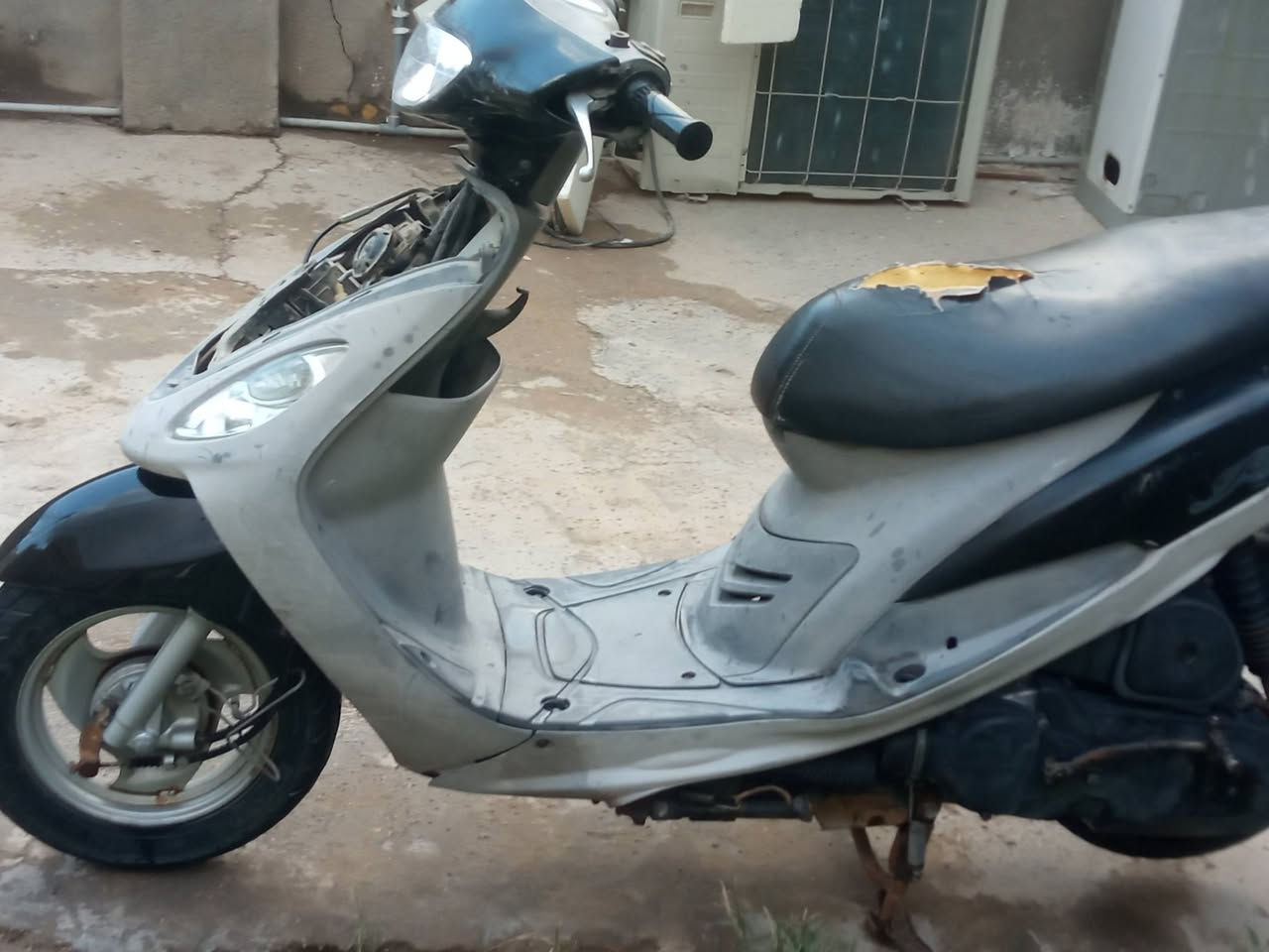 سلام عليكم ماكس منغولي كفاله كفاله كفاله كفاله دراجه جديده ما مفتوح
كفرات بلادي سلف بلادي كلها جديده ما ناقصه شي 
مكان حله مركز 
650وبيها مجال حك جيتك 
***********
