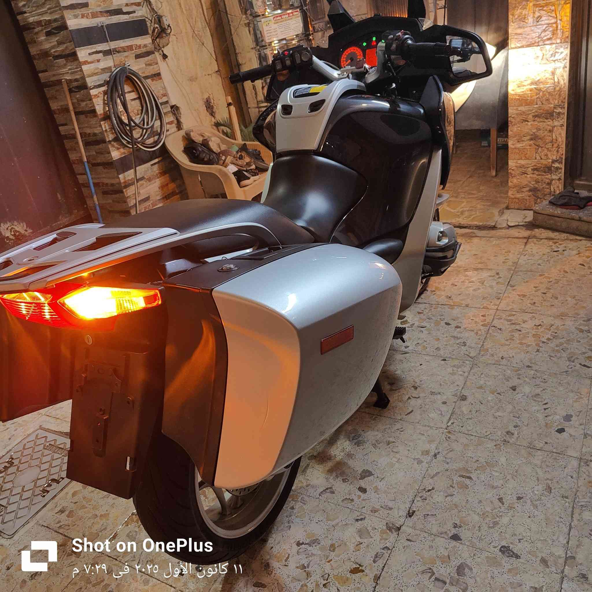 السلام عليكم للبيع bmw r1200rt جديده بمعنى الكلمة فول مواصفات جامة إمامية أوتو  اي بي اس هيترات بالمقابظ سيدي چنچر كروس سرعة فول                              ماشية 42 الف بدون رقم السعر 45 قفل اي استفسار اتصل وتدلل ***********
