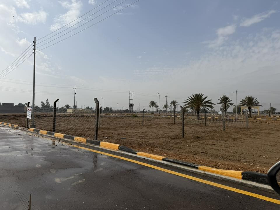 قطعة ارض للبيع
طابو زراعي ملك صرف 
في مدينة حمورابي السكنيه 
طريق حله بغداد 
متكاملة الخدمات 
ماء و كهرباء و تبليط وارصفه 
المساحه ٢٠٠ متر مربع 
واجه ١٠ متر ونزال ٢٠ متر  
مسيجه بي ار سي 
للاستفسار الاتصال 
***********
