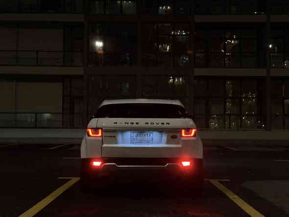 سلام عليكم للبيع 
رانج روفر ايڤوك 2012 رقم بغداد
وارد خليجي وكاله سردار
فول مواصفات
تبريد قطعتين
حساسات امامي خلفي
كشافات ضباب امامي خلفي
محرك 2000 Turbo
اوتو بارك
اوتو ستوب
اوتو سايد بريك
كشنات جلد
كشنات كهرباء كشنات ميموري
مراة قلاب عند تغير الكير الى الوراء
قمارة بانوراما كاملة على طولها
مري شفط
ويل كب حجم 20
اشارات بالمراية
اربع انظمة قيادة طيني صخري صحراوي عادي
مانع انزلاق ومانع تزحلق
مانع انحدار جبلي
نظام سبورت للتسارع مع شفتات للقيادة خلف الستيرن
نظام كروز سرعة للطرق الخارجية مع امكانية القيادة باليد للبانزين والسرعة بدل استعمال الارجل
نظام التحدث مع السيارة للتحكم بالاوامر الصوتية للرايدو والمسجل
تحكم ستيرن كامل جهتين
السعر ١٤٣وبيه مجال بسيط للشراي
للاتصال ***********
            ***********وات ساب
