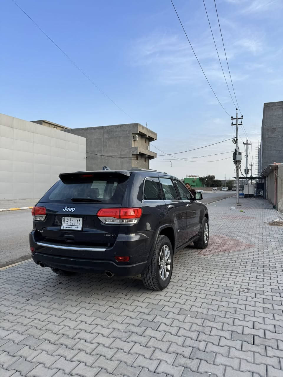 السلام عليكم
جيب شيروكي خليجي
موديل 2014 ارغب موديل 6 سلندر   
لون رصاصي غامق مكفولة كفالة عامة من الصبغ والتبديل گير ومحرك مكفول 
فول مواصفات ليمتد 1/1 عدا الجكات مواصفاتها
فور ويل 
بانوراما 
كشنات جلد وكهرباء تدفئة وتبريد
ستيرن كهرباء وتدفئة
صندوق كهرباء
حساسات امامي خلفي
وباقي مواصفات الفول معروفة 
رقم بغداد تحويل ثاني يوم 
السعر 220 
مكان السيارة صلاح الدين تكريت للاستفسار 
***********
