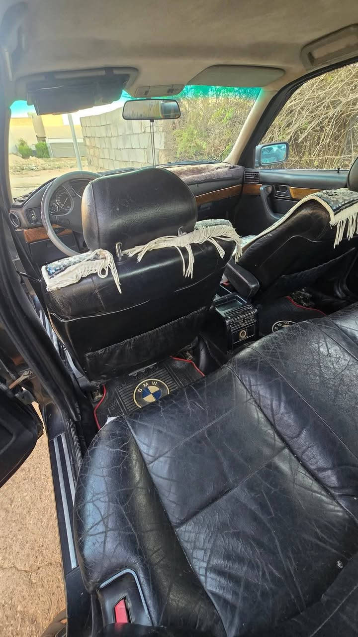 525 موديل91 اصل 30
محرك وكير جديد زيرو شرط
طخم امامي وخلفي كلو جديد
اكسن ودرايم شفتات جدد
تبريد ثلج منضومه جديدة وتدفئه شغاله
غرفة جلد صاج دبل جكمجة
كوبون بانزين 
وايرمنية كلها شغالة
4جامات اوتو
مروحة كهرباء تنسة الحماوه 
ويل شعاع وطخم تايرات جدد
مصبوغة جمالية بدون حادث 
تحويل فقط بدون وكاله
السعر 60 وبيها مجال بسيط
***********
