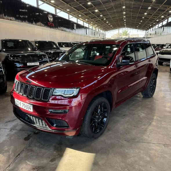 جيب S 2022 خليجي وكالة هارلم ماشي 22 الف كيلو رقم جديد كير ومحرك مكفولة بيها بارد بكد شبر بالباب الخلفية والباقي مكفول

🛑 السعر سوي تعليق يصل مباشرة 🤖 

مواصفات سيارة 
داخل احمر وأسود بلادي 
تحذير خروج عن المسار 
نقطة عمياء 
دفع 4x4
فرش المقاعد جلد الأمامية كهرباء 
المقاعد الأمامية تدفئة وتبريد 
ذاكرة حفظ وضعيات الجلوس 
تدفئة ستيرن 
سقف بنورما 
شاشة حجم 4.8 
نظام خاص لطرق الوعرة 
مصابيح الأمامية زنون 
مصابيح LED
كشافات ضباب زنون 
تشغيل عن بعد 
صندوق كهربائي 
رادار عدسة 
حساسات امامية 
حساسات خلفية 
كامرة خلفية 
ويل قياس 20 اسود لماع 
المرائة بـ خاصية التعتيم الذاتي 
مرائة امامية كهرباء 
بلوتوث تلفون 
تحديد سرعة 
تحديد مسار 
نظام تشغيل وإطفاء أتوماتيكي 
نظام بريك اتوماتيكي 
السيارة سبيره منازل 
مواصفات S معروفه 
رقم بغداد بسمي 

رقم صاحب السيارة 
***********
