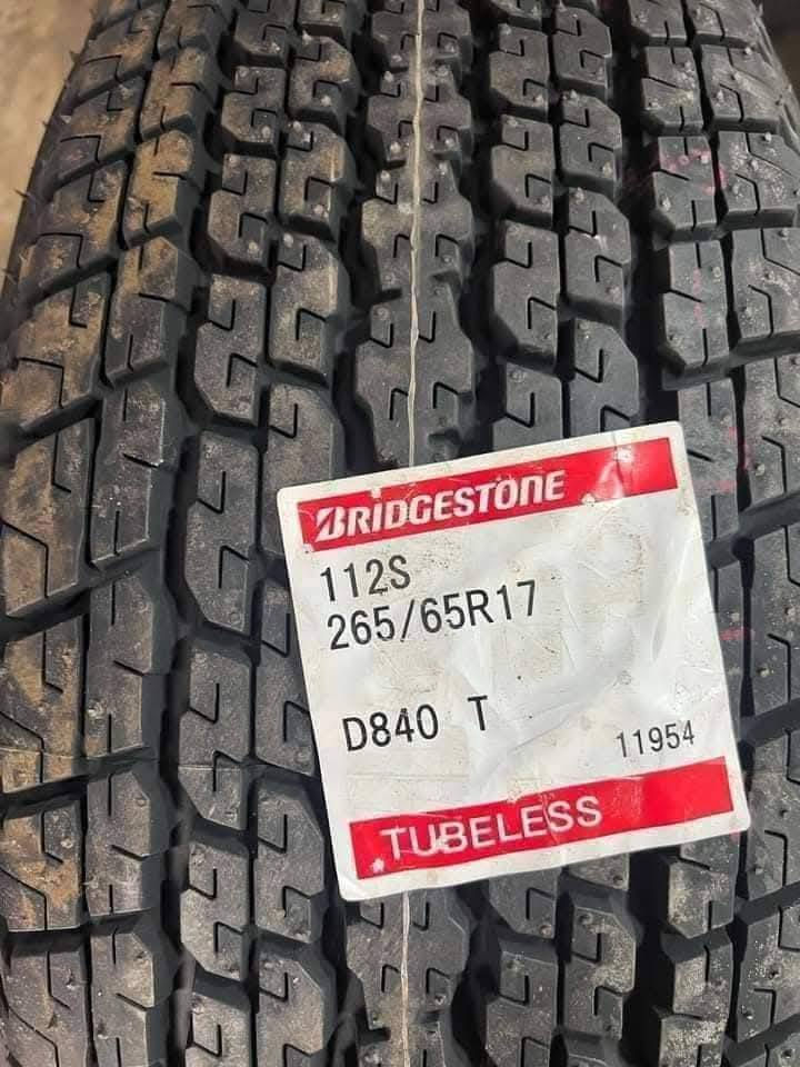 السلام عليكم اطارات دلوب برجستون ياباني اصلي جديد فقط المكان البياع جديد فقط دلوب برجستون اصلي رقم ***********
