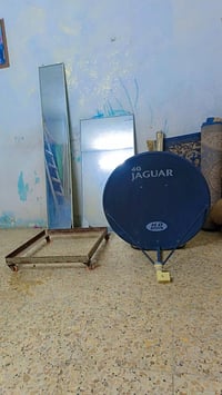 من رخصت مدير الگروب المحترم كل قطعه بـ 5 والمرايات اثنين بـ 5 والمغسله...