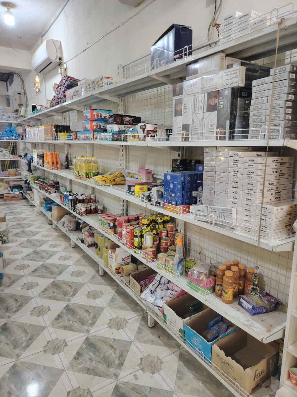 السلام وعليكم
محلات للبيع وذلك لعدم التفرغ 
تحتوي على براد تجميد 4×5 جهازين الجهاز 5طن 
وتحتوي على 4عوارض عموديه 
و5عوارض افقيه كله شغاله 
وتحتوي على رفوف 15متر نوع مشبج دنك درجه اولى 
وتحتوي على سبالت عدد 2 السبلت 2طن 
وجام خانه حراري  سلايت 3×5
اضافه الى سقيفه خارجيه 5×6
مع كبنكات 2 
والمساحه الكليه للمحل 130متر

الموقع قرب جامع اسماء الله الحسنى

للإستفسار الاتصال على الرقم 
***********
