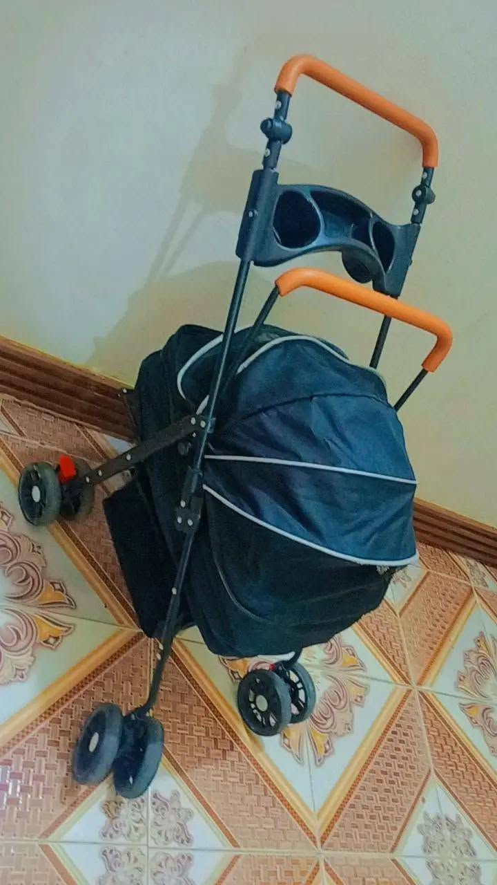السلام عليكم
عربانه للبيع ترهم حت حماله باليد ستخدام قليل سعرها مناسب     
***********
