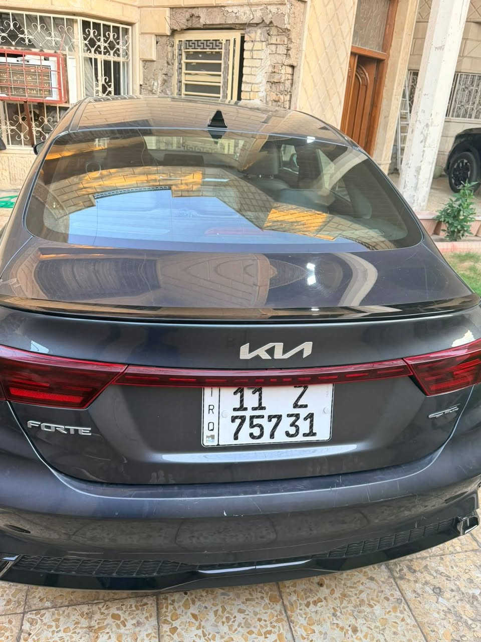 السلام عليكم
للبيع فورتي 2023 Gt line 
فول مواصفات عدا الفتحة 
حادثها جاملغ تبديل وربع البنيد صبغ بدون دواخل 
صور الحادث مرفقه بالمنشور 
مكينه كير مكفولات 
السعر 148 وبيها مجال جدا بسيط 
مكان السياره السيدية 
***********
