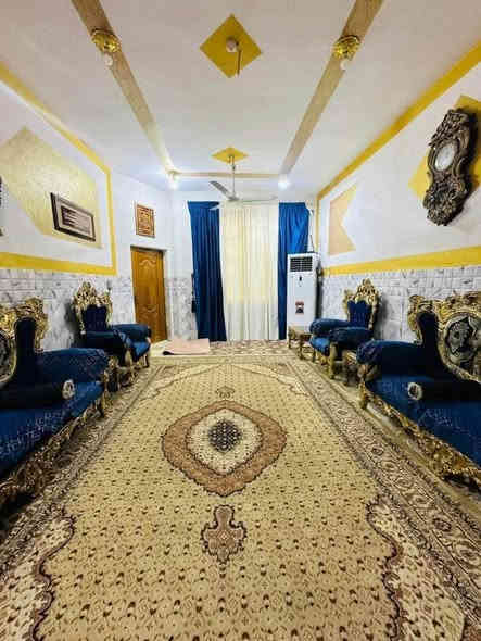 دار للبيع طابو زراعي سند 25 الموقع حي نادر المساحه 200متر 4غرف نوم هول مطبخ صاله صحيات عدد٣ كراج سياره حديقه صغيره مناور عدد 3 للاستفسار مكتب النبل للعقار والبناء والهندسه *********** واتساب *********** واتساب
