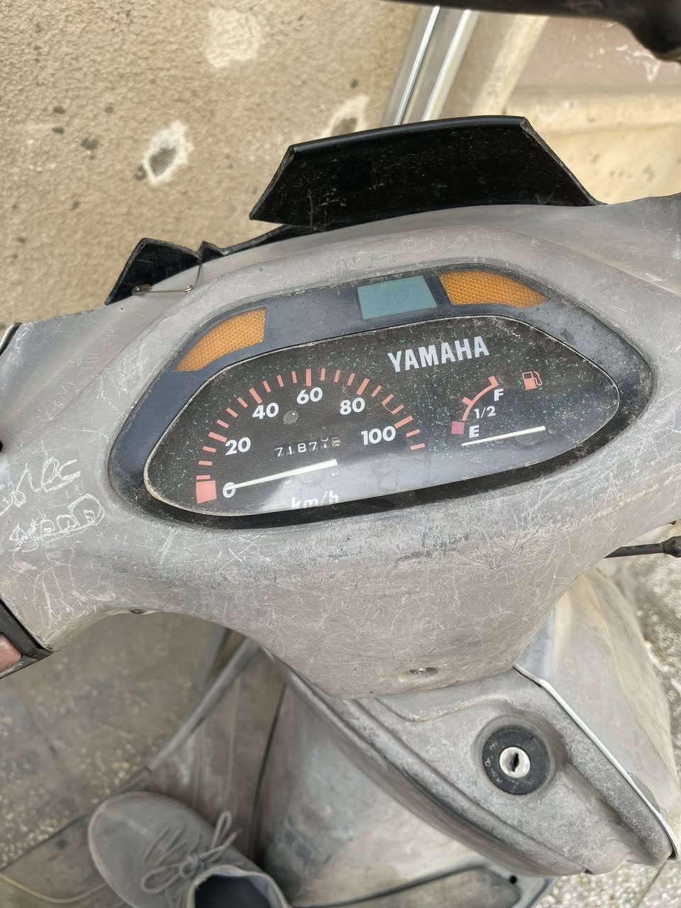 السلام عليكم للبيع دراجة 🚴‍♀️ فراشه يابني دراجه تايراته جديده كاميه المكان 250 وبيه مجال المكان بغداد الرقم الهاتف ***********
