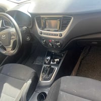 اكسنت ٢٠٢٠ للبيع ماشيه ٨٦ الف ميل ضربه امامية جاملغ وبنيد والبنيد مبدل...