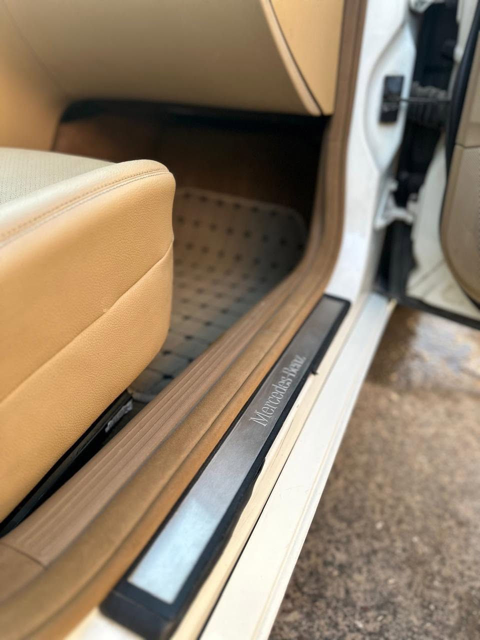 Mercedes-Benz E350 2007

-------------------------------------

#السعر : 170$وبيه مجال بسيط

‏

#رقم الهاتف :7748357970

#رقم السيارة : سليمانية 

#مكان السيارة : اربيل 

-------------------------------------

سلام عليكم 

للبيع 

مرسيدس ام عيون W211 موديل2008 E350 رقم سليمانية  وارد يابان مواصفات فول  افنكارد بدون قطره صبغ

تفاصيل السيارة 

1_ بصمة⁩

2_محرك  +كير  مكفولات ⁦⚔️⁩

3_تبريد 3 قطع خلفي منفصل  ❄️⁩

4_كروز سرعة🔒 

5_ كشنات جلد ⚔️⁩

6_مراية داخلية+جانبة عاكسة ⁦🔍

7_تحكم ستيرن ⁦⚔️⁩

8_ شاشة جبيرة  ⁦🖥️⁩

9_ تلفون 📞

10_تجاوي خلفية كهرباء ⁦⚔️⁩

11_حساسات امامية+خلفية ⁦⚔️⁩

12_ انارة ليلية داخلية⁦⚔️⁩

13 انارة ترحيب💡 خارجية  ⁦⚔️⁩

14_شاشة اعطال💬

15_كشنات كهرباء ذاكرة  ⁦⚔️⁩

16_لايت زنون بلادي 💡

17-بردة كهربائية 

18_ جام ازرق 

19_سستم صوت harmen kardon ⁦⚔️⁩ 

20_ويل 18 تو سايز 

21_هزة وفحص جدد           

22_صدر امامي خلفي جديد ⁦🛠️⁩

23_حساس مطر💦

24_سلايت 

25_سيدي جنجر 

 

-------------------------------------


**إذا كنت صاحب هذا الإعلان وتريد حذفه لأي سبب، رجاءا أرسل رسالة إلى الدعم الفني**
