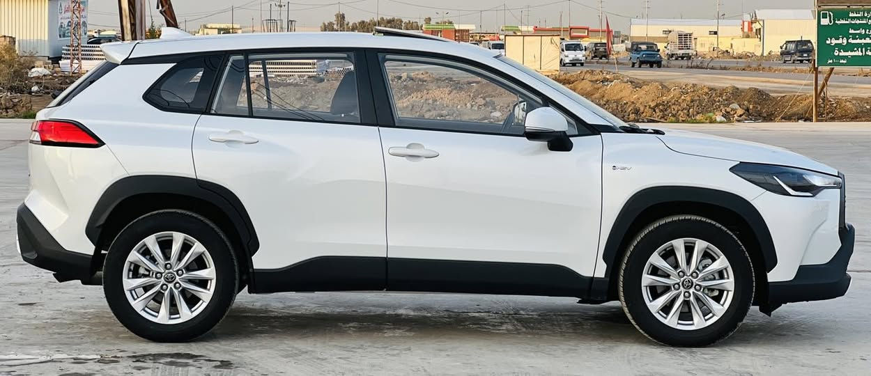 السلام عليكم كورلا كروز 2025 
ماشي ٥ زيرو 
فتحه وبصمه 
ورادار وبلوجكتر 
شاشه وكامره
 وحساس 
***********
***********
